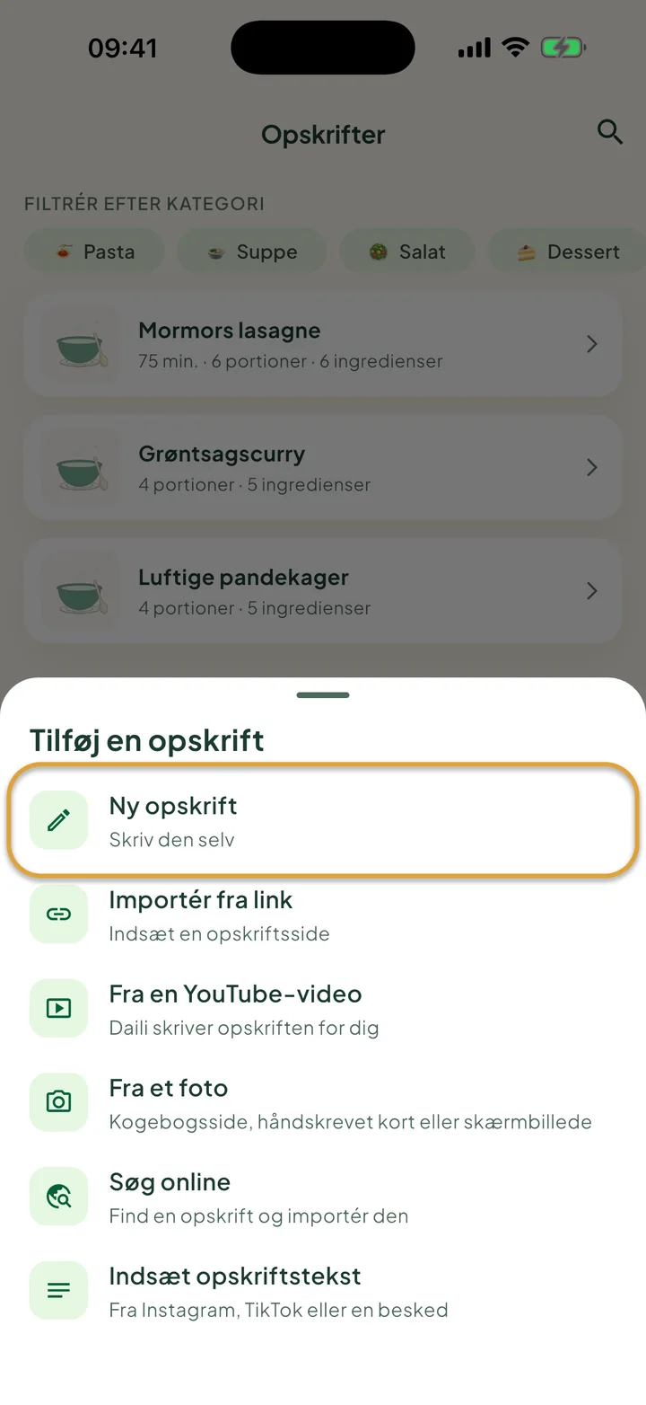 Skærmen Opskrifter med menuen + åben. Ny opskrift er markeret med en cirkel.