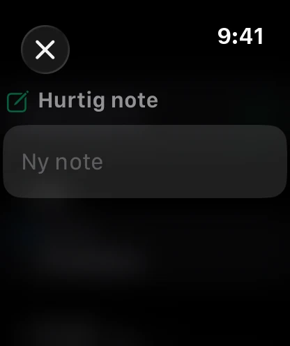 En hurtig note på uret, klar til diktering.