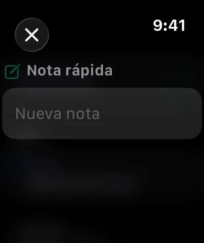 Una nota rápida en el reloj, lista para dictar.