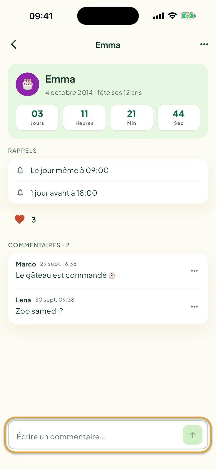 Un anniversaire avec un cœur et deux commentaires. Le champ Écrire un commentaire… en bas est entouré.