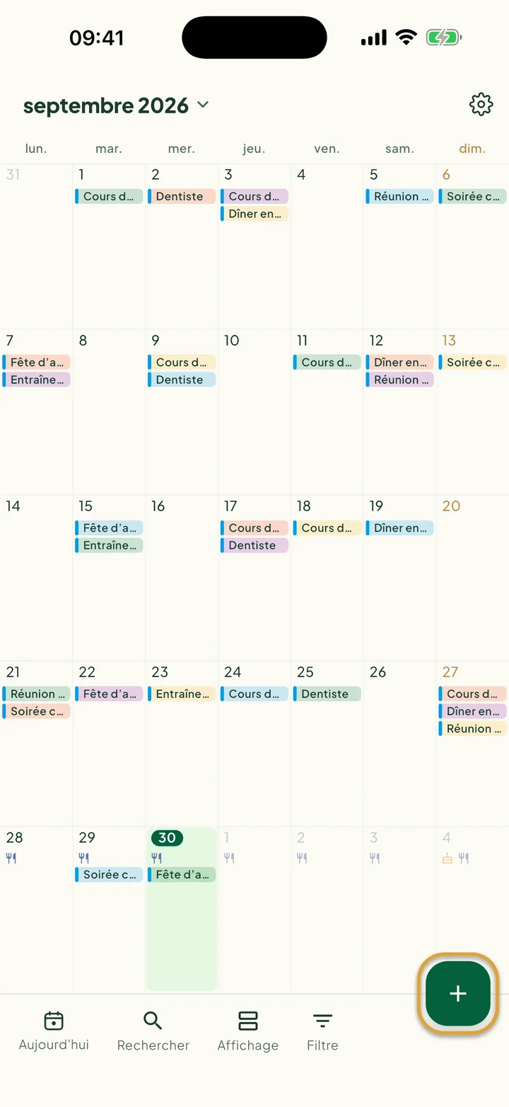 L'agenda en vue Mois. Le bouton + en bas à droite est entouré.