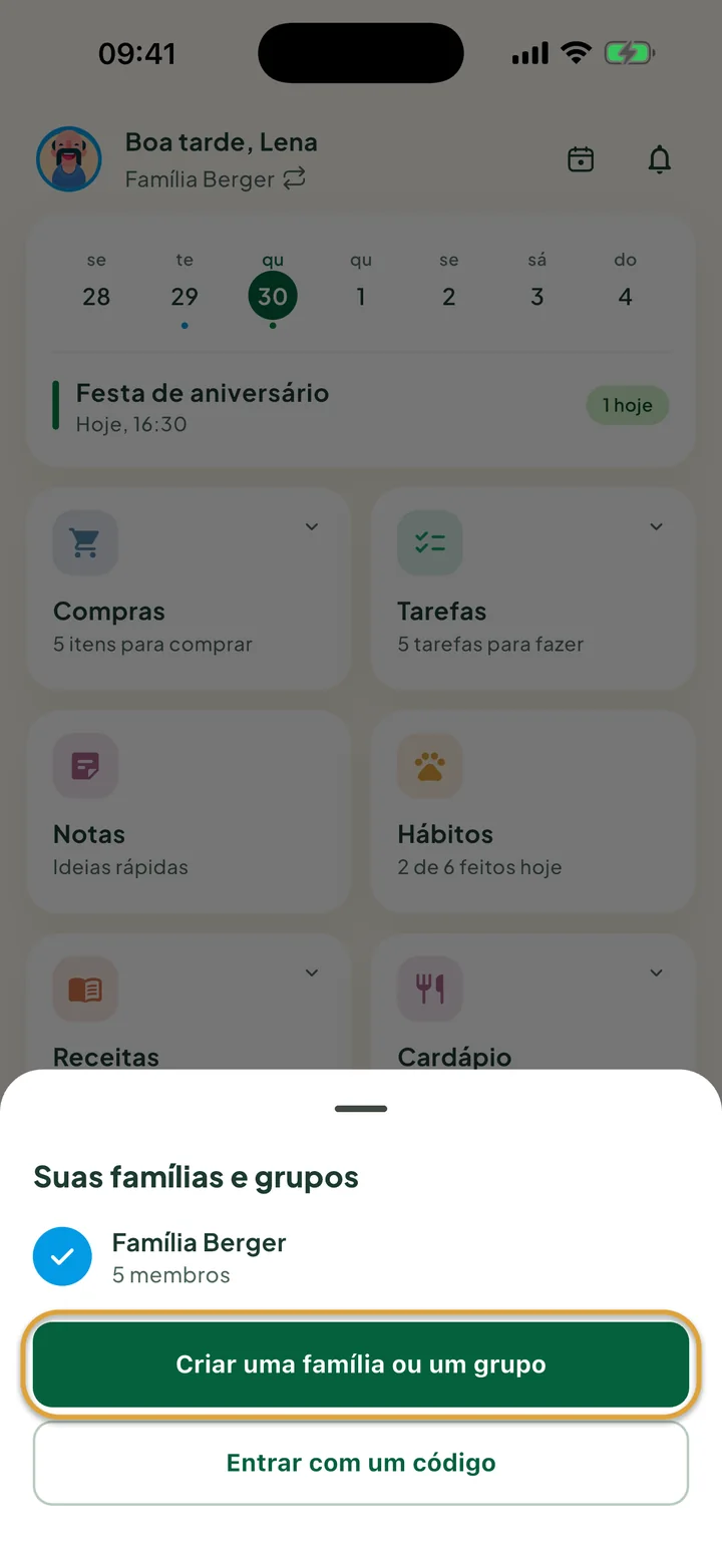 A janela Suas famílias e grupos sobre a tela inicial. O botão Criar uma família ou um grupo está circulado.